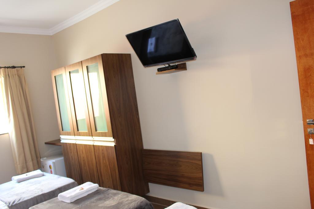 Hotel Albatroz اوبيرابا المظهر الخارجي الصورة